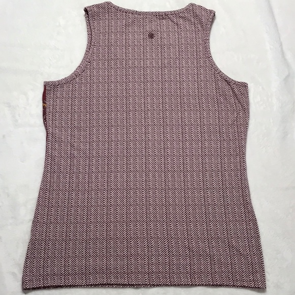 Athleta soft herringbone/flowered pattern tank top - Picture 8 of 10